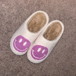 Purple Smiley Face Soft Slippers in Size 9.5-10.5 Womens
